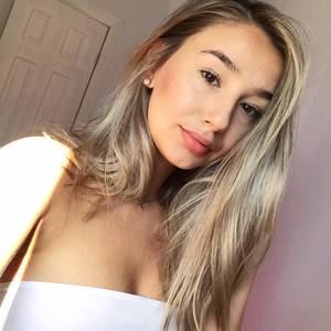 Meet your Posher, Cassandra